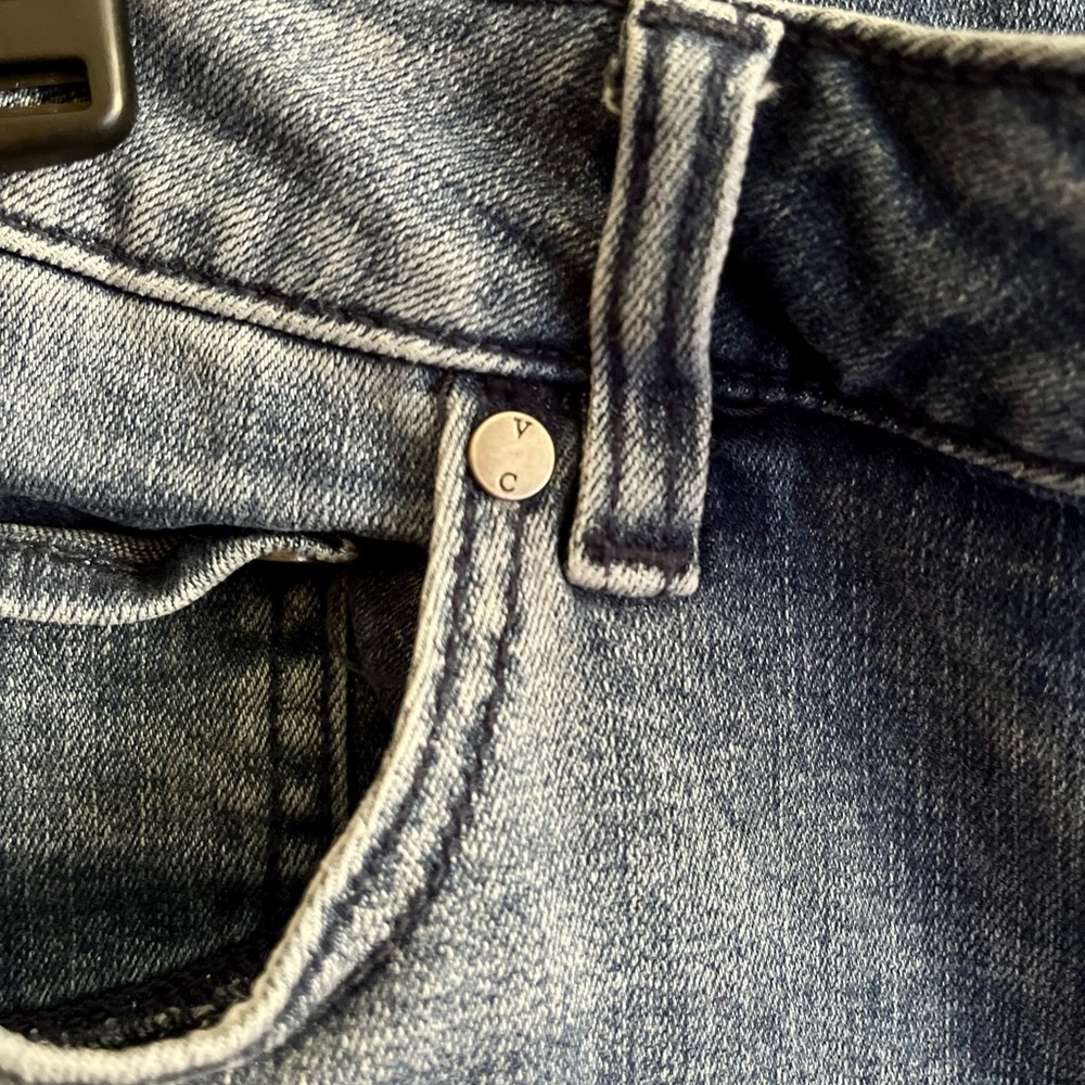 Vince Camuto Blue Ankle Cropped Jeans with Frayed Hem - Picture 5 of 8